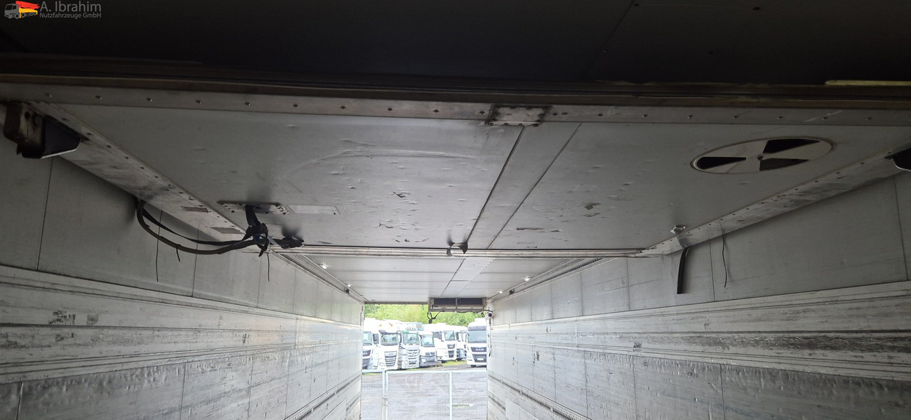 Schmitz SKO 20 Carrier Kühlung, LBW - Refrigeraattori puoliperävaunu: kuva Schmitz SKO 20 Carrier Kühlung, LBW - Refrigeraattori puoliperävaunu Schmitz SKO 20 Carrier Kühlung, LBW - Refrigeraattori puoliperävaunu: kuva Schmitz SKO 20 Carrier Kühlung, LBW - Refrigeraattori puoliperävaunu