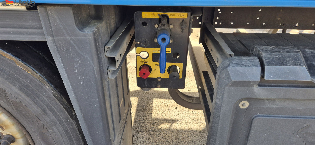 Schmitz SKO24 Carrier Vector 1550 reparierter Schaden Stütze links - Refrigeraattori puoliperävaunu: kuva Schmitz SKO24 Carrier Vector 1550 reparierter Schaden Stütze links - Refrigeraattori puoliperävaunu Schmitz SKO24 Carrier Vector 1550 reparierter Schaden Stütze links - Refrigeraattori puoliperävaunu: kuva Schmitz SKO24 Carrier Vector 1550 reparierter Schaden Stütze links - Refrigeraattori puoliperävaunu