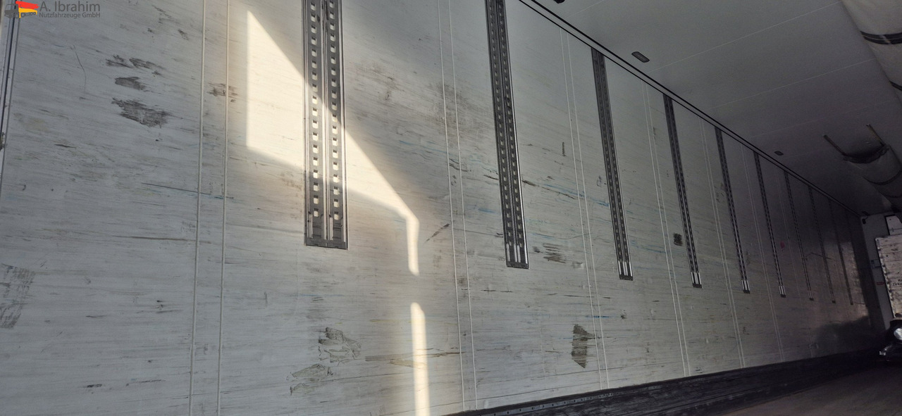 Schmitz SKO24 Carrier Vector 1550 reparierter Schaden Stütze links - Refrigeraattori puoliperävaunu: kuva Schmitz SKO24 Carrier Vector 1550 reparierter Schaden Stütze links - Refrigeraattori puoliperävaunu Schmitz SKO24 Carrier Vector 1550 reparierter Schaden Stütze links - Refrigeraattori puoliperävaunu: kuva Schmitz SKO24 Carrier Vector 1550 reparierter Schaden Stütze links - Refrigeraattori puoliperävaunu