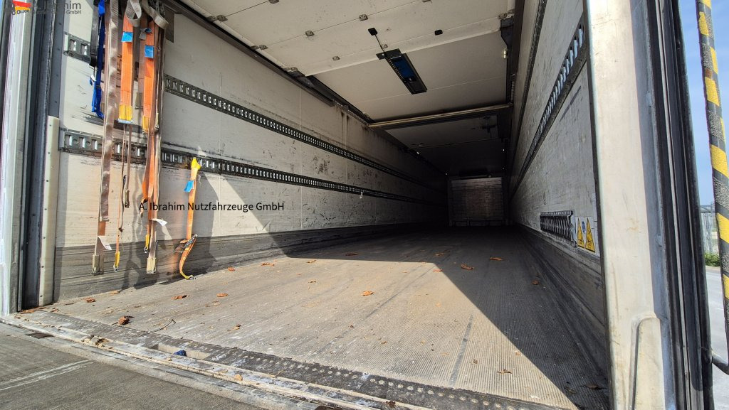 Schmitz SKO24 Frigoblock, LBW, Zustand sehr sauber Lenkachse, Liftachse - Refrigeraattori puoliperävaunu: kuva Schmitz SKO24 Frigoblock, LBW, Zustand sehr sauber Lenkachse, Liftachse - Refrigeraattori puoliperävaunu Schmitz SKO24 Frigoblock, LBW, Zustand sehr sauber Lenkachse, Liftachse - Refrigeraattori puoliperävaunu: kuva Schmitz SKO24 Frigoblock, LBW, Zustand sehr sauber Lenkachse, Liftachse - Refrigeraattori puoliperävaunu