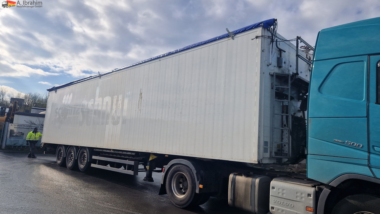 Schmitz SW 24 Schubboden, Liftachse,Ersatzradhalterung Kabelfernbedienung, Trichter - Moving floor puoliperävaunu: kuva Schmitz SW 24 Schubboden, Liftachse,Ersatzradhalterung Kabelfernbedienung, Trichter - Moving floor puoliperävaunu Schmitz SW 24 Schubboden, Liftachse,Ersatzradhalterung Kabelfernbedienung, Trichter - Moving floor puoliperävaunu: kuva Schmitz SW 24 Schubboden, Liftachse,Ersatzradhalterung Kabelfernbedienung, Trichter - Moving floor puoliperävaunu