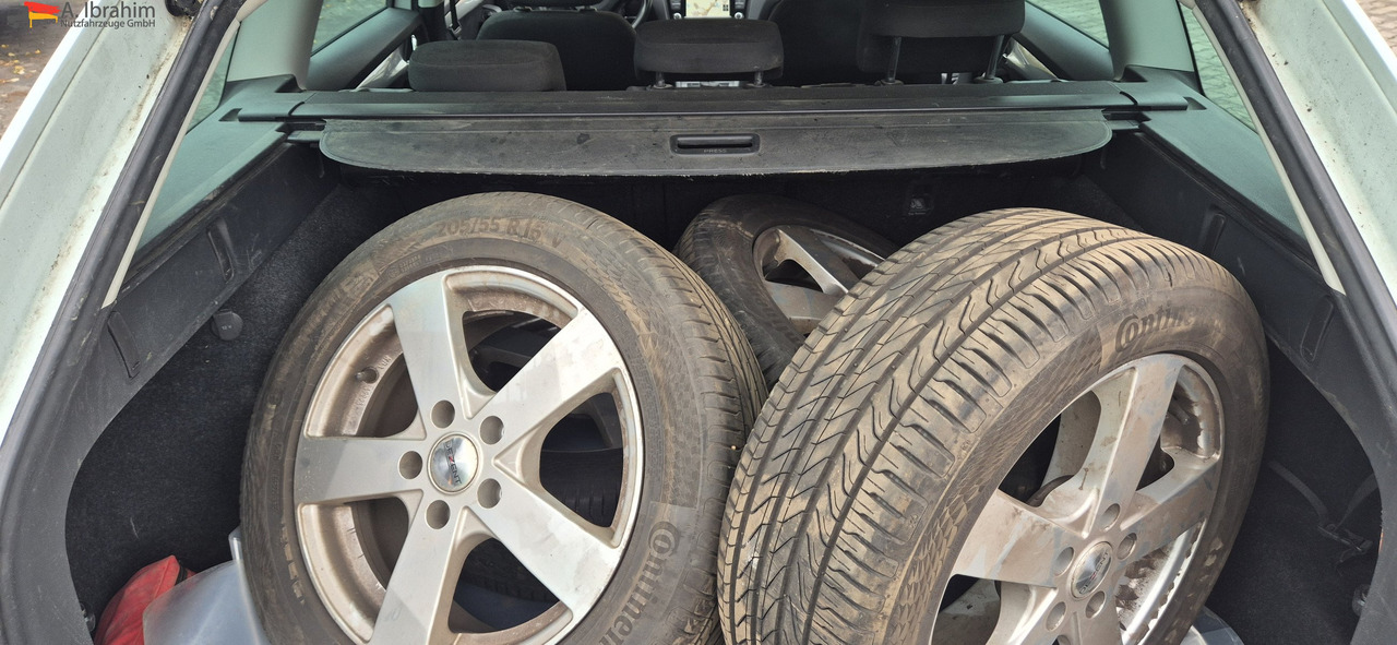 Skoda Octavia 2.0 TDI | 8-fach bereift - Henkilöauto: kuva Skoda Octavia 2.0 TDI | 8-fach bereift - Henkilöauto Skoda Octavia 2.0 TDI | 8-fach bereift - Henkilöauto: kuva Skoda Octavia 2.0 TDI | 8-fach bereift - Henkilöauto