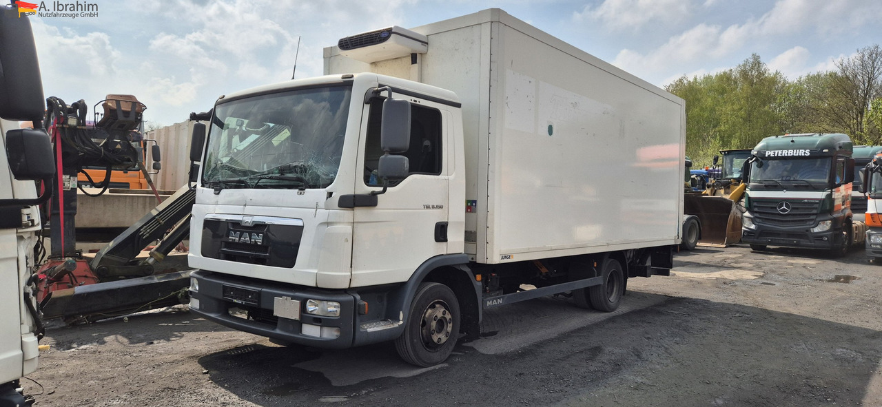 MAN TGL 8.150 4X2 BL Unfallschaden bedingt fahrbereit, Motor ok - Tavara-auto: kuva MAN TGL 8.150 4X2 BL Unfallschaden bedingt fahrbereit, Motor ok - Tavara-auto MAN TGL 8.150 4X2 BL Unfallschaden bedingt fahrbereit, Motor ok - Tavara-auto: kuva MAN TGL 8.150 4X2 BL Unfallschaden bedingt fahrbereit, Motor ok - Tavara-auto