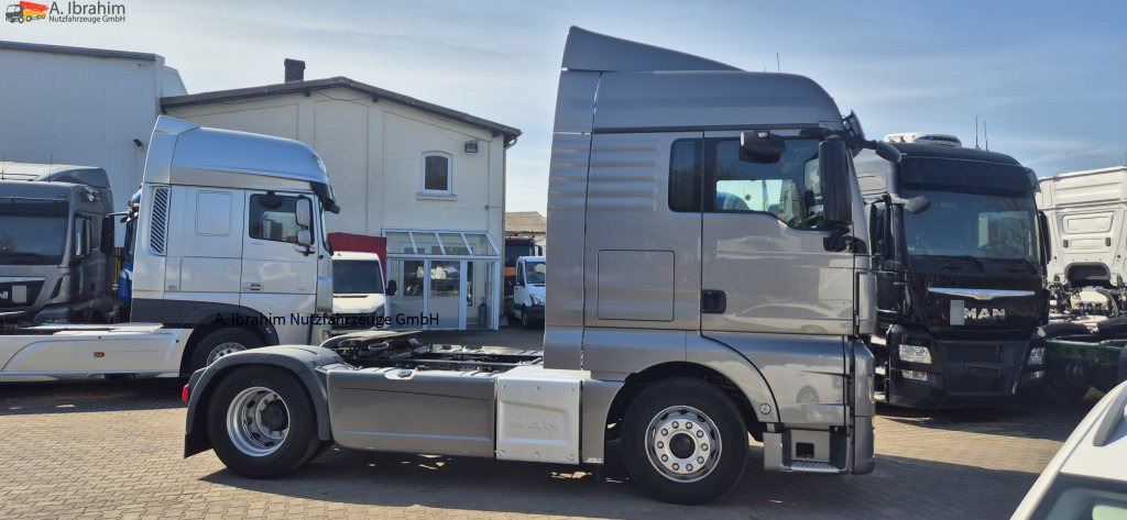 MAN 18.500 TGX, Retarder Klima einsatzbereit - Vetopöytäauto: kuva MAN 18.500 TGX, Retarder Klima einsatzbereit - Vetopöytäauto MAN 18.500 TGX, Retarder Klima einsatzbereit - Vetopöytäauto: kuva MAN 18.500 TGX, Retarder Klima einsatzbereit - Vetopöytäauto