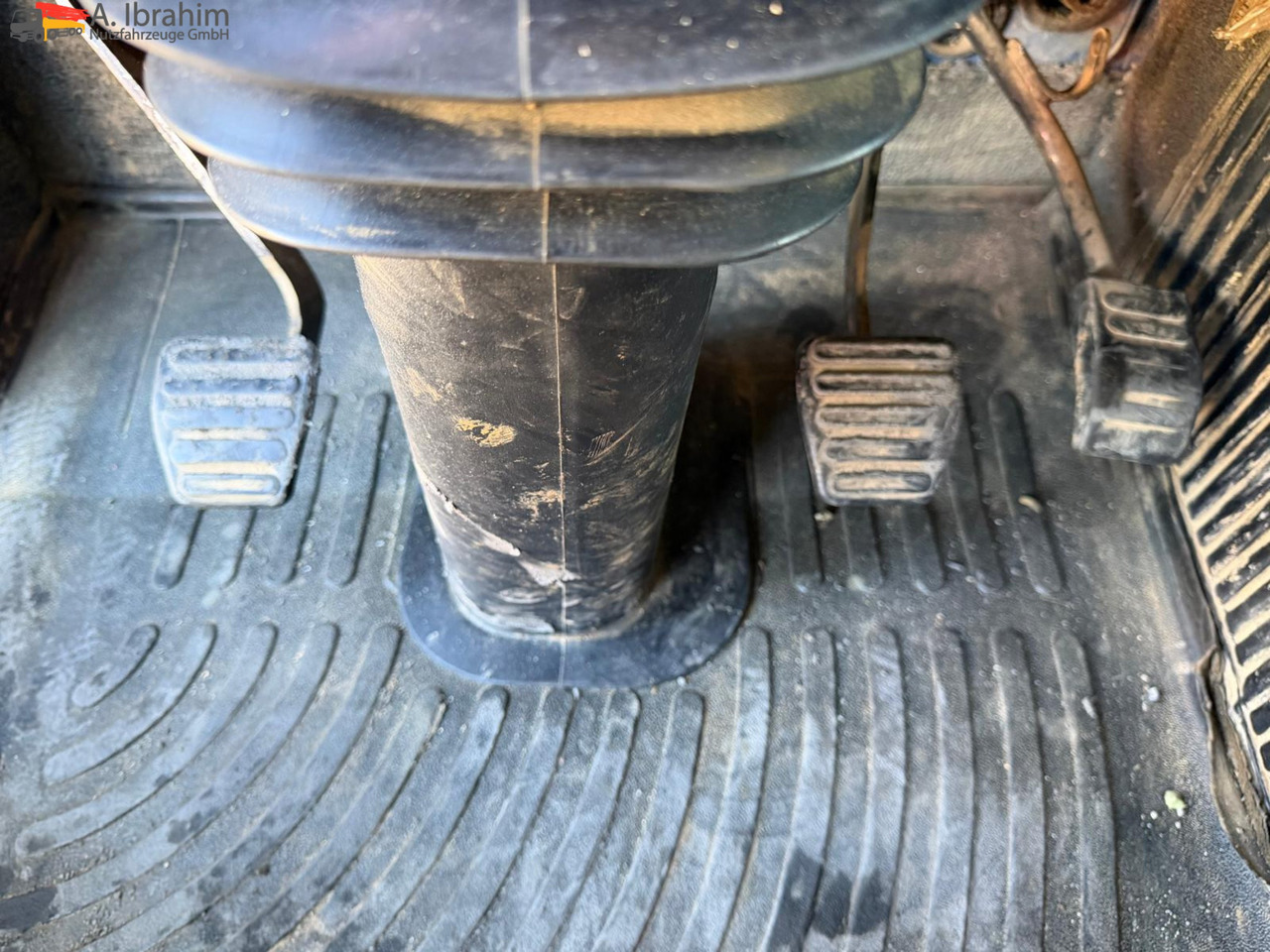 MAN 26.464 6x4 | Retarder | Klima | Schaltgetriebe | 3 Pedals - Vetopöytäauto: kuva MAN 26.464 6x4 | Retarder | Klima | Schaltgetriebe | 3 Pedals - Vetopöytäauto MAN 26.464 6x4 | Retarder | Klima | Schaltgetriebe | 3 Pedals - Vetopöytäauto: kuva MAN 26.464 6x4 | Retarder | Klima | Schaltgetriebe | 3 Pedals - Vetopöytäauto