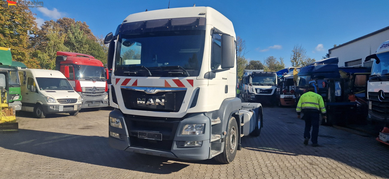 MAN TGS 18.400 PTO für Kompressor sehr sauber, 8x baugleich - Vetopöytäauto: kuva MAN TGS 18.400 PTO für Kompressor sehr sauber, 8x baugleich - Vetopöytäauto MAN TGS 18.400 PTO für Kompressor sehr sauber, 8x baugleich - Vetopöytäauto: kuva MAN TGS 18.400 PTO für Kompressor sehr sauber, 8x baugleich - Vetopöytäauto