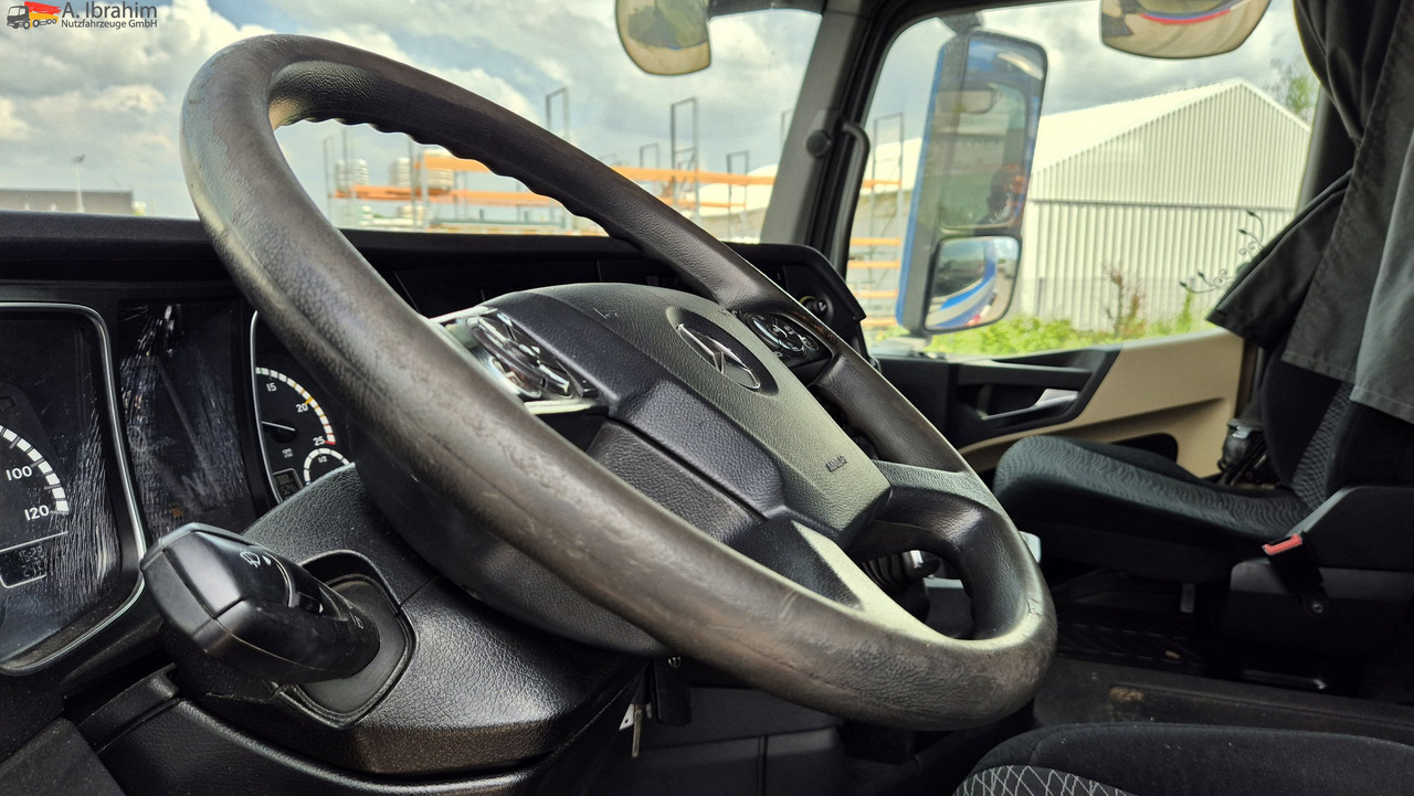 Vetopöytäauto Mercedes-Benz 1843 DB 1843 mit PTU für Kompressor: kuva Vetopöytäauto Mercedes-Benz 1843 DB 1843 mit PTU für Kompressor