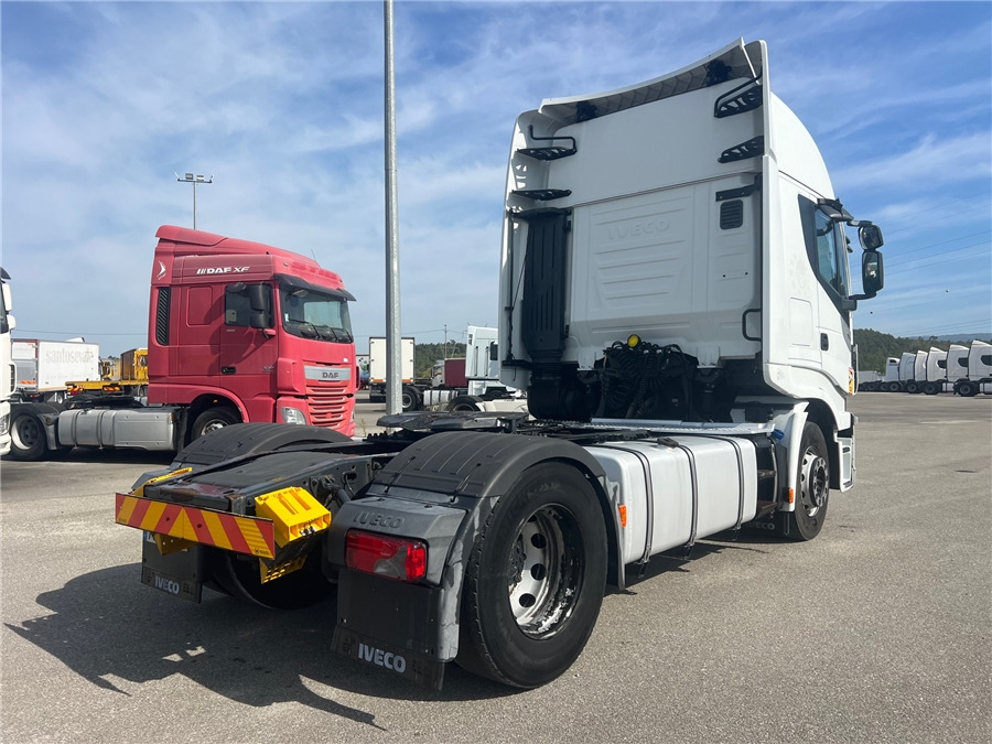 Iveco AS440S46T/P - Vetopöytäauto: kuva Iveco AS440S46T/P - Vetopöytäauto Iveco AS440S46T/P - Vetopöytäauto: kuva Iveco AS440S46T/P - Vetopöytäauto