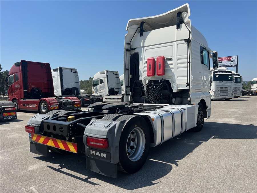 MAN TGX 18.460 - Vetopöytäauto: kuva MAN TGX 18.460 - Vetopöytäauto MAN TGX 18.460 - Vetopöytäauto: kuva MAN TGX 18.460 - Vetopöytäauto