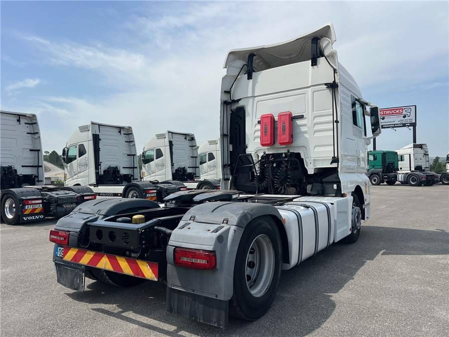 MAN TGX 18.460 - Vetopöytäauto: kuva MAN TGX 18.460 - Vetopöytäauto MAN TGX 18.460 - Vetopöytäauto: kuva MAN TGX 18.460 - Vetopöytäauto