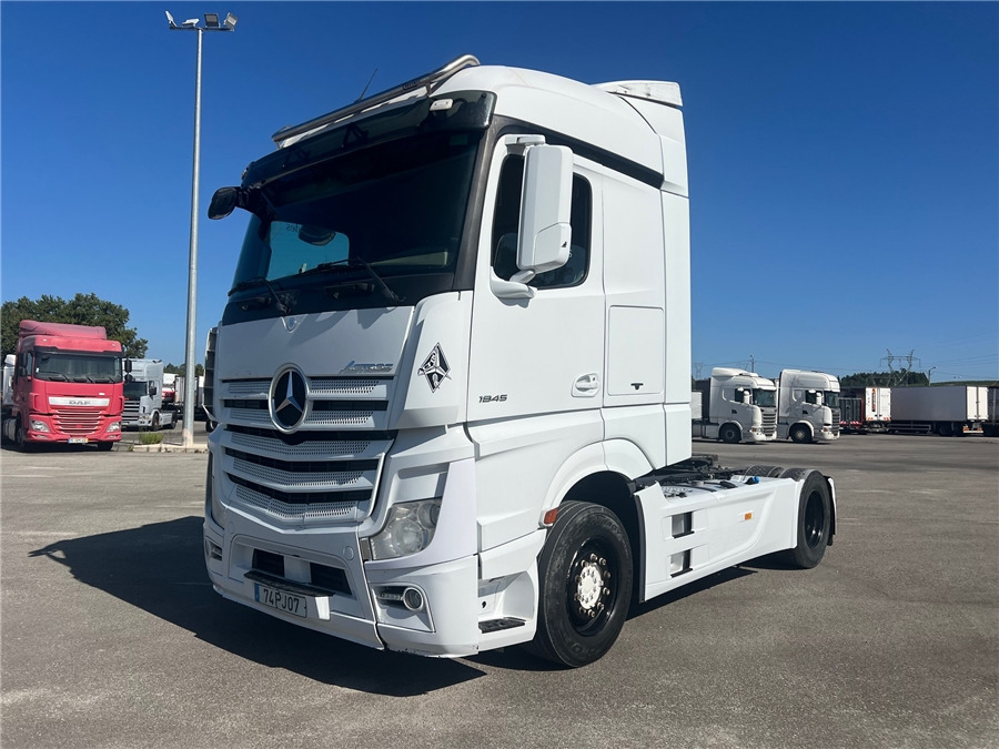MERCEDES-BENZ ACTROS 1845 LS - Vetopöytäauto: kuva MERCEDES-BENZ ACTROS 1845 LS - Vetopöytäauto MERCEDES-BENZ ACTROS 1845 LS - Vetopöytäauto: kuva MERCEDES-BENZ ACTROS 1845 LS - Vetopöytäauto