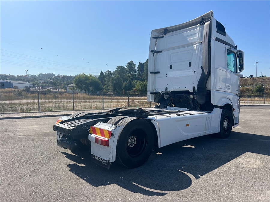 MERCEDES-BENZ ACTROS 1845 LS - Vetopöytäauto: kuva MERCEDES-BENZ ACTROS 1845 LS - Vetopöytäauto MERCEDES-BENZ ACTROS 1845 LS - Vetopöytäauto: kuva MERCEDES-BENZ ACTROS 1845 LS - Vetopöytäauto