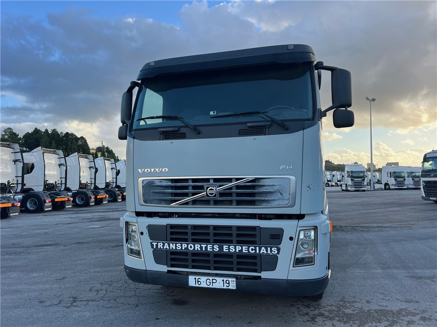Volvo FH - Vetopöytäauto: kuva Volvo FH - Vetopöytäauto Volvo FH - Vetopöytäauto: kuva Volvo FH - Vetopöytäauto