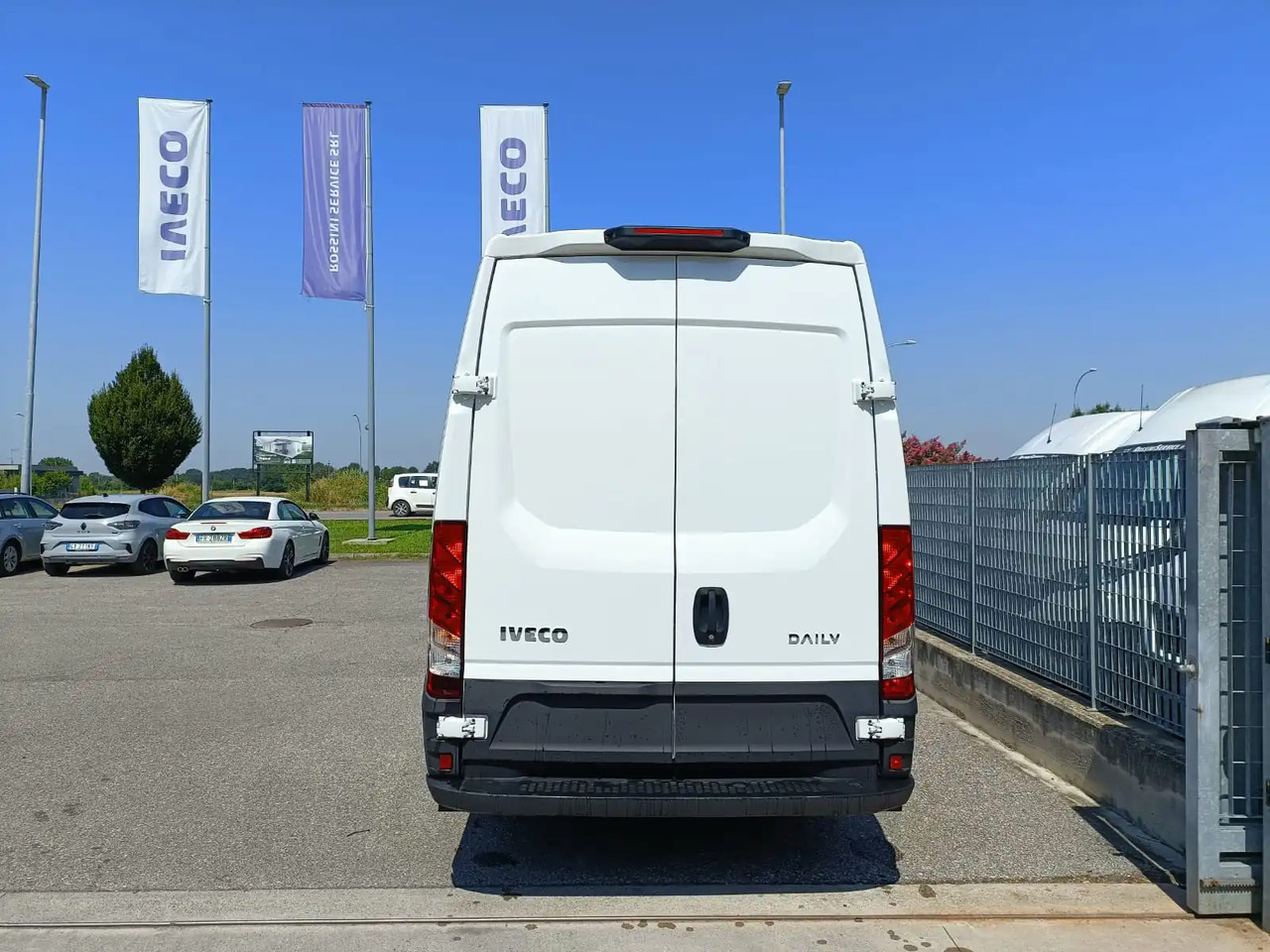 IVECO DAILY 35S14 L2H2 CNG METANO KM 0 - Pakettiauto: kuva IVECO DAILY 35S14 L2H2 CNG METANO KM 0 - Pakettiauto IVECO DAILY 35S14 L2H2 CNG METANO KM 0 - Pakettiauto: kuva IVECO DAILY 35S14 L2H2 CNG METANO KM 0 - Pakettiauto