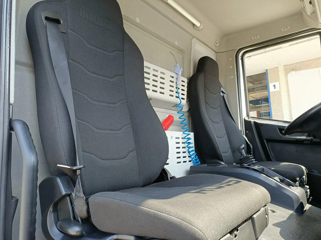 IVECO EUROCARGO 120E19P - Kuorma-auto alusta: kuva IVECO EUROCARGO 120E19P - Kuorma-auto alusta IVECO EUROCARGO 120E19P - Kuorma-auto alusta: kuva IVECO EUROCARGO 120E19P - Kuorma-auto alusta