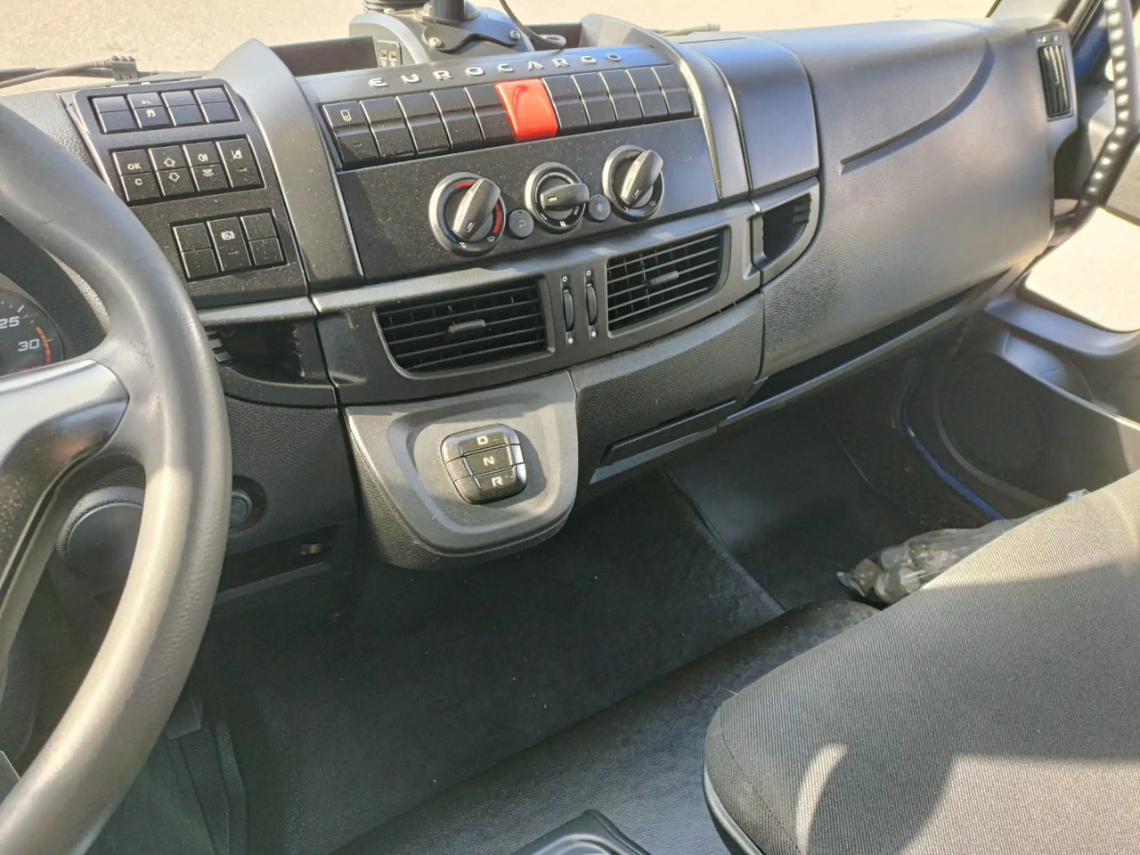 IVECO EUROCARGO 160E25P - Kuorma-auto alusta: kuva IVECO EUROCARGO 160E25P - Kuorma-auto alusta IVECO EUROCARGO 160E25P - Kuorma-auto alusta: kuva IVECO EUROCARGO 160E25P - Kuorma-auto alusta