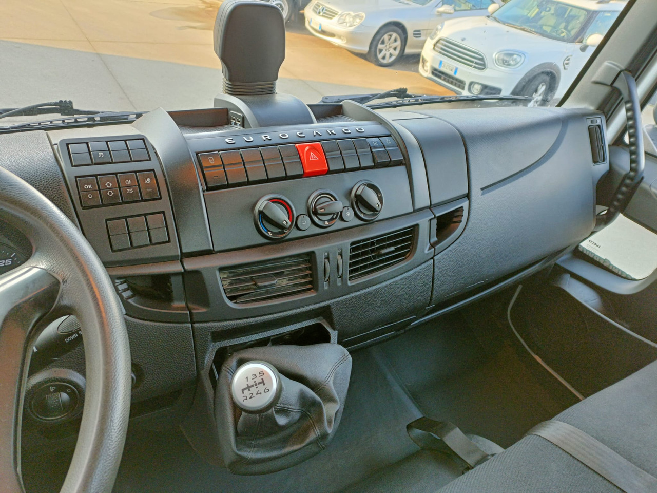 IVECO EUROCARGO 80E22K - Kuorma-auto alusta: kuva IVECO EUROCARGO 80E22K - Kuorma-auto alusta IVECO EUROCARGO 80E22K - Kuorma-auto alusta: kuva IVECO EUROCARGO 80E22K - Kuorma-auto alusta