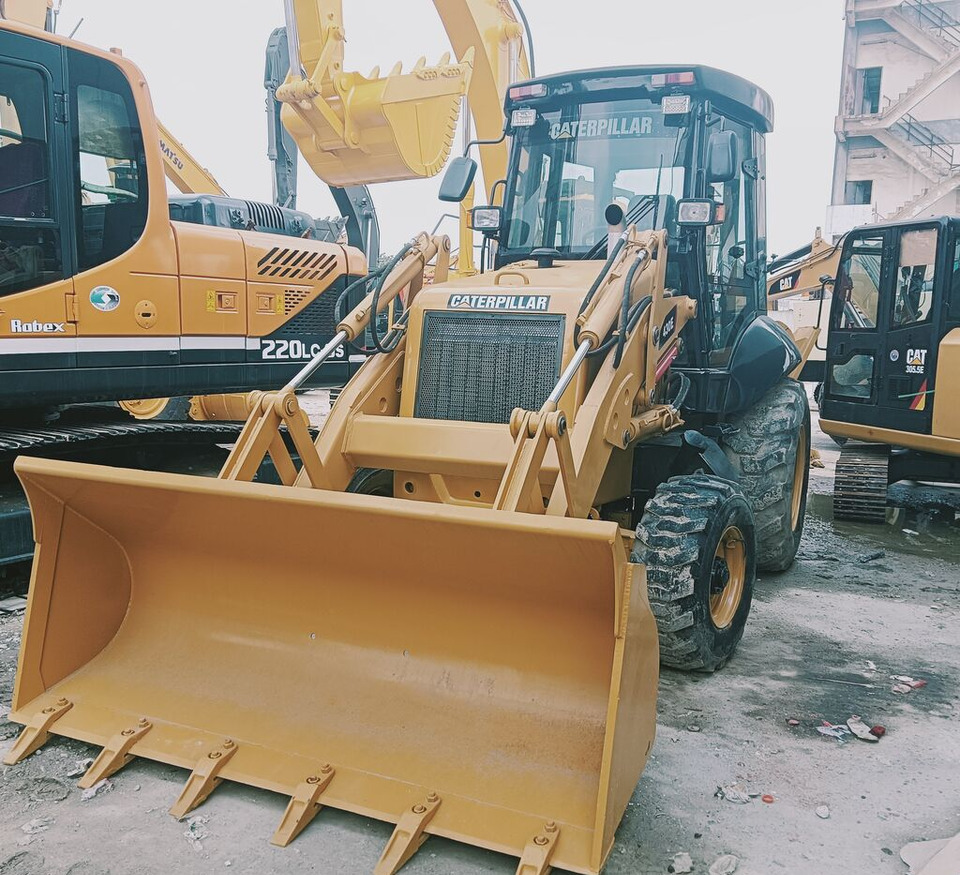 Caterpillar 430F - Kaivuri-trukki: kuva Caterpillar 430F - Kaivuri-trukki Caterpillar 430F - Kaivuri-trukki: kuva Caterpillar 430F - Kaivuri-trukki