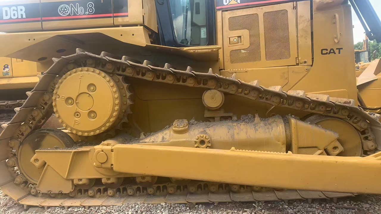Caterpillar D6R - Puskutraktori: kuva Caterpillar D6R - Puskutraktori Caterpillar D6R - Puskutraktori: kuva Caterpillar D6R - Puskutraktori