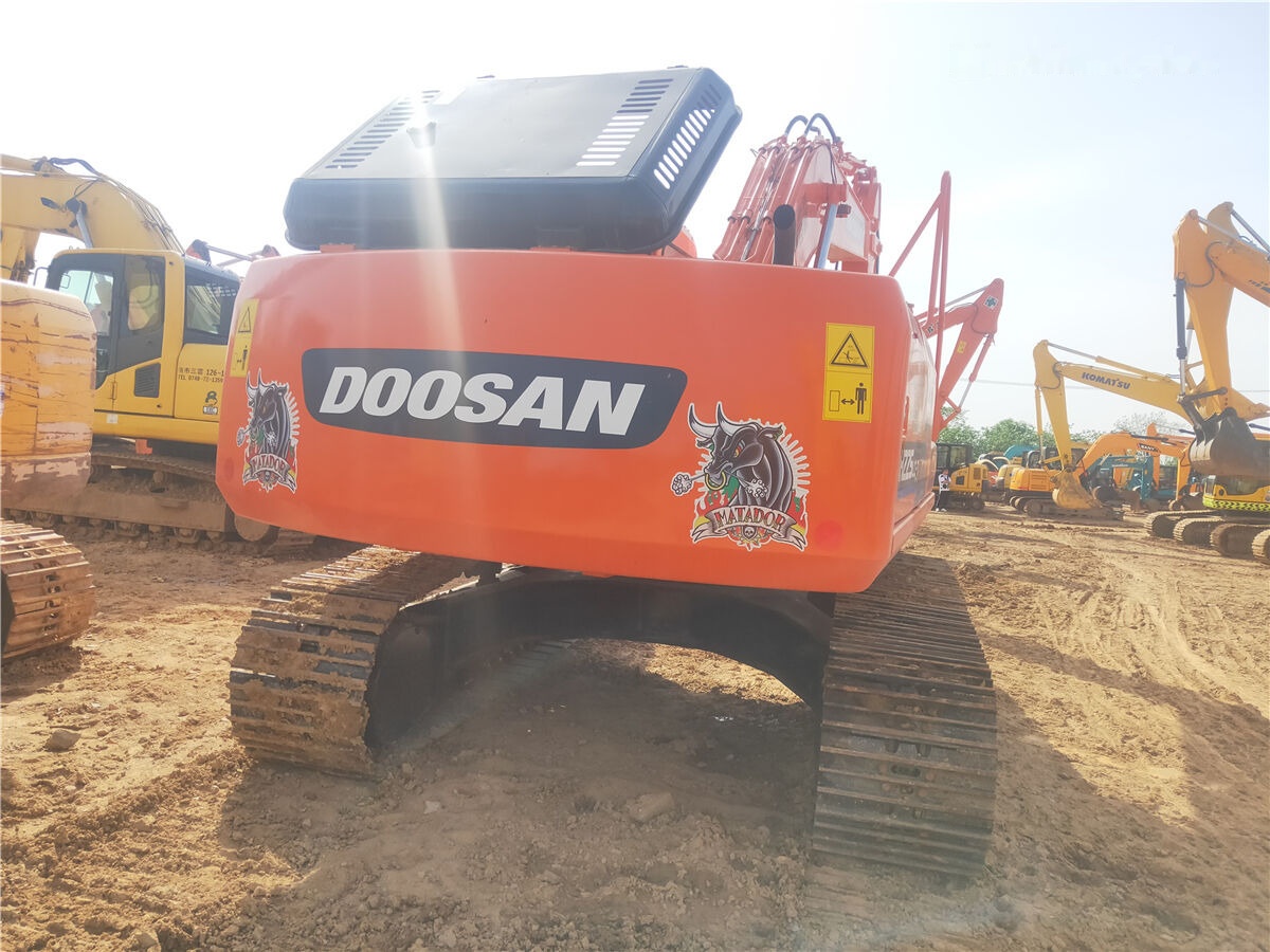 Leasing Doosan DH225 Doosan DH225: kuva Leasing Doosan DH225 Doosan DH225