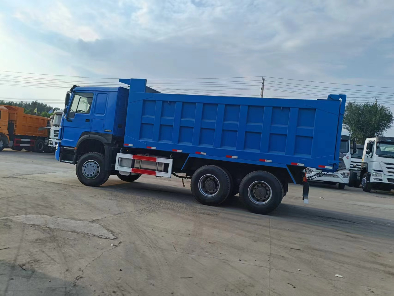 HOWO 371 6X4 - Kippiauto kuorma-auto: kuva HOWO 371 6X4 - Kippiauto kuorma-auto HOWO 371 6X4 - Kippiauto kuorma-auto: kuva HOWO 371 6X4 - Kippiauto kuorma-auto