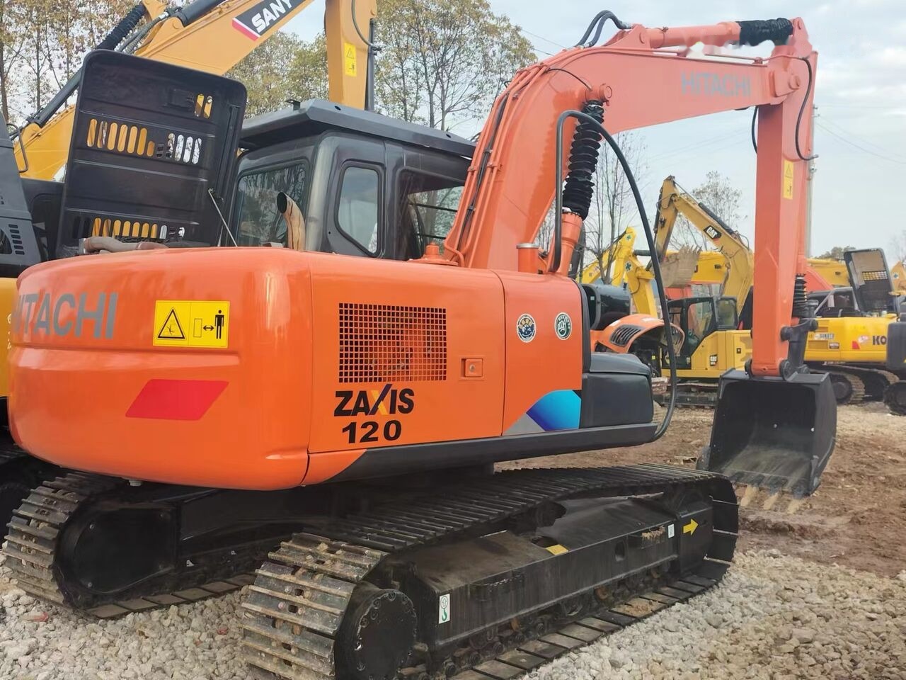 Hitachi ZX120 - Telakaivukone: kuva Hitachi ZX120 - Telakaivukone Hitachi ZX120 - Telakaivukone: kuva Hitachi ZX120 - Telakaivukone