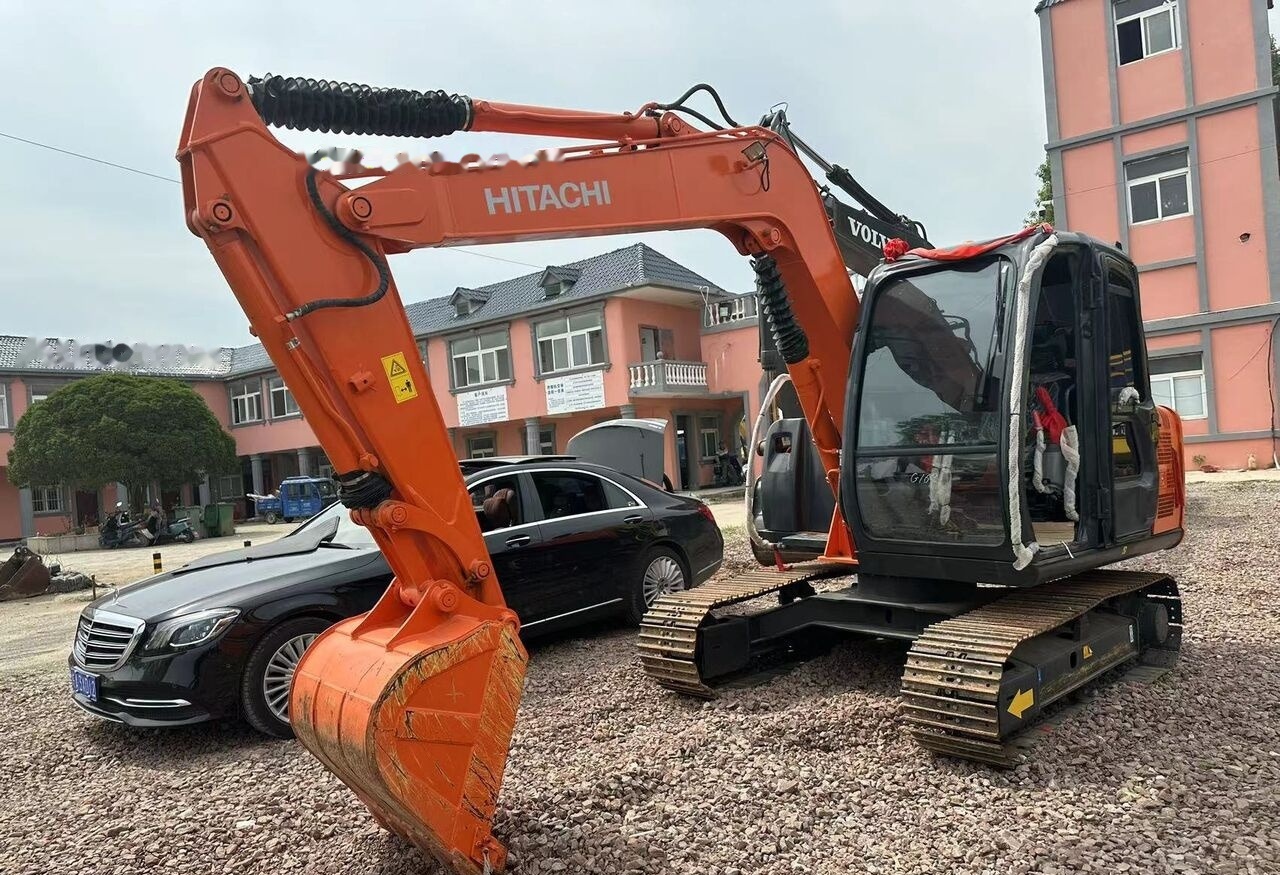 Hitachi ZX70 - Minikuormaaja: kuva Hitachi ZX70 - Minikuormaaja Hitachi ZX70 - Minikuormaaja: kuva Hitachi ZX70 - Minikuormaaja