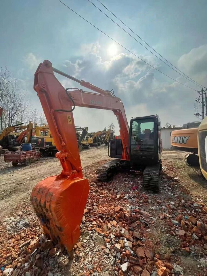 Hitachi ZX70 - Telakaivukone: kuva Hitachi ZX70 - Telakaivukone Hitachi ZX70 - Telakaivukone: kuva Hitachi ZX70 - Telakaivukone