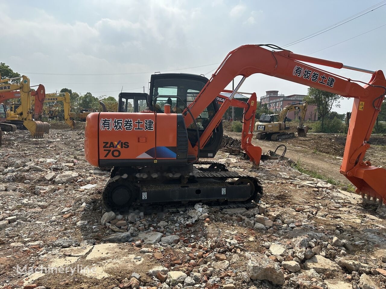 Hitachi ZX70 - Minikuormaaja: kuva Hitachi ZX70 - Minikuormaaja Hitachi ZX70 - Minikuormaaja: kuva Hitachi ZX70 - Minikuormaaja