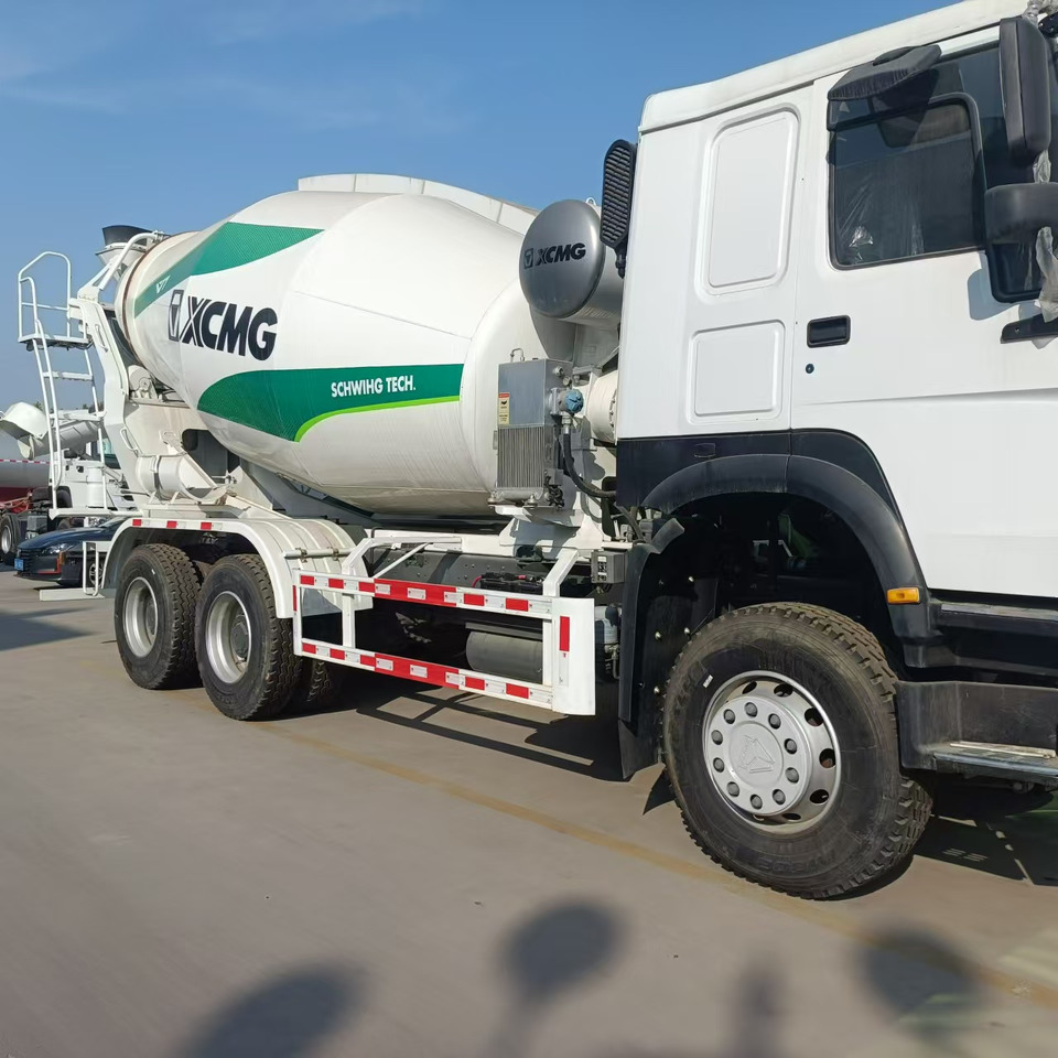 Howo HOWO 371 concrete truck 10CM3 - Betoniauto: kuva Howo HOWO 371 concrete truck 10CM3 - Betoniauto Howo HOWO 371 concrete truck 10CM3 - Betoniauto: kuva Howo HOWO 371 concrete truck 10CM3 - Betoniauto