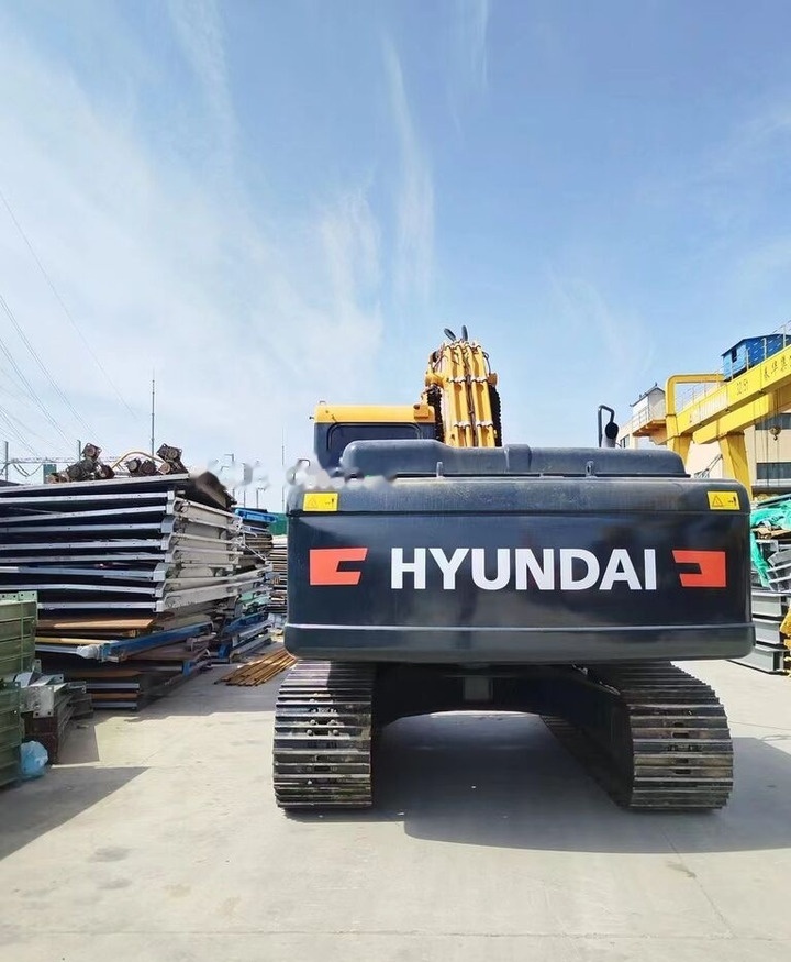 Hyundai R220-9S - Telakaivukone: kuva Hyundai R220-9S - Telakaivukone Hyundai R220-9S - Telakaivukone: kuva Hyundai R220-9S - Telakaivukone