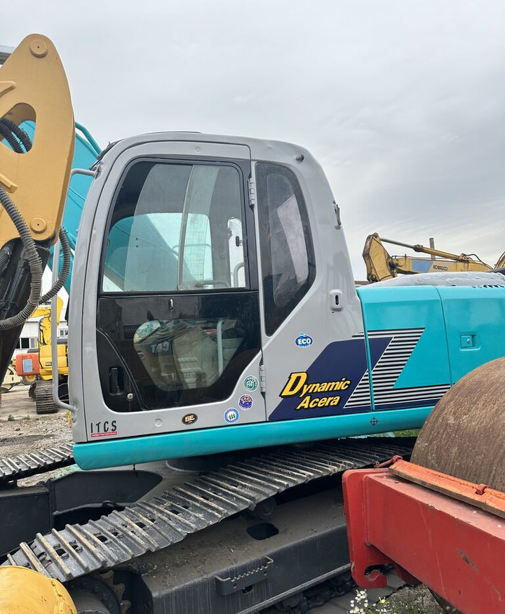 Kobelco SK200 - Telakaivukone: kuva Kobelco SK200 - Telakaivukone Kobelco SK200 - Telakaivukone: kuva Kobelco SK200 - Telakaivukone