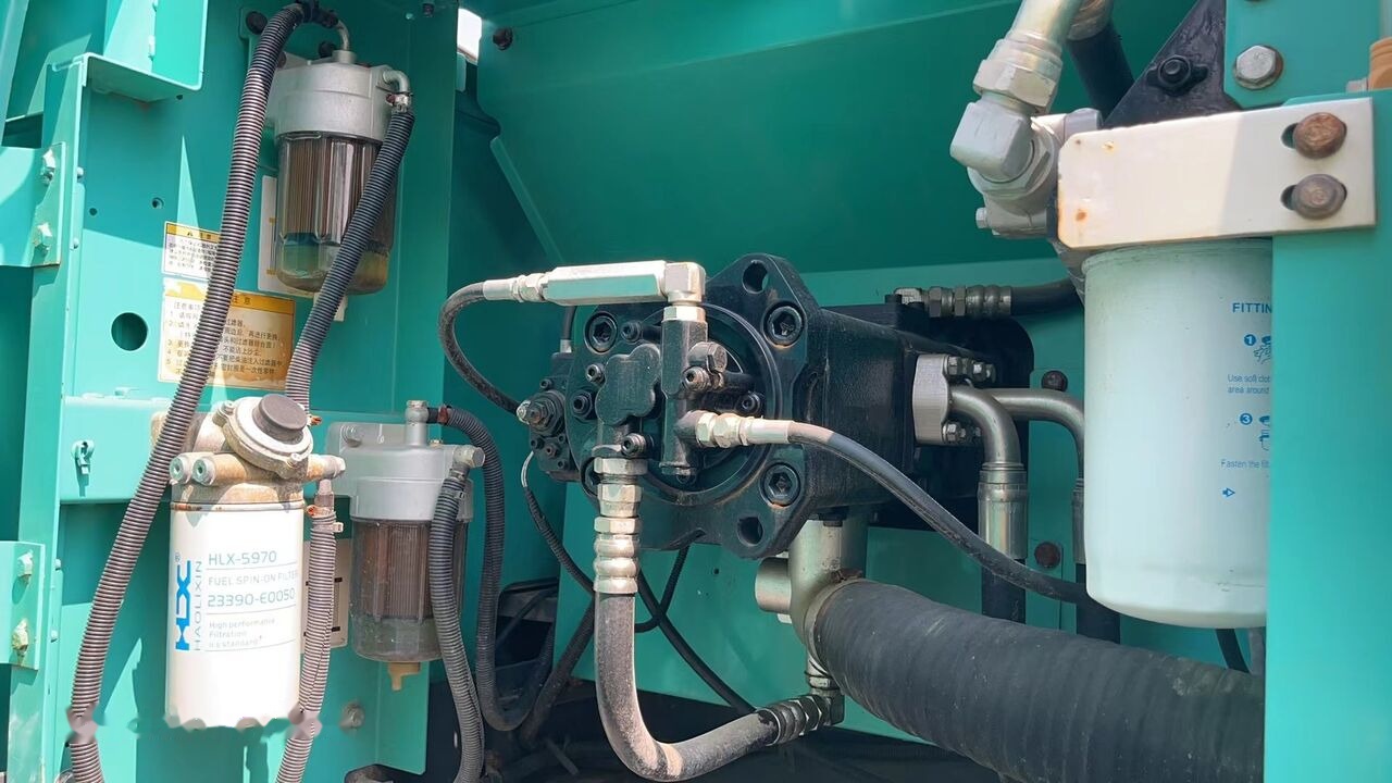 Telakaivukone Kobelco SK350: kuva Telakaivukone Kobelco SK350 Telakaivukone Kobelco SK350: kuva Telakaivukone Kobelco SK350