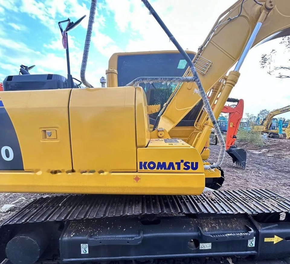 Komatsu PC110 - Telakaivukone: kuva Komatsu PC110 - Telakaivukone Komatsu PC110 - Telakaivukone: kuva Komatsu PC110 - Telakaivukone