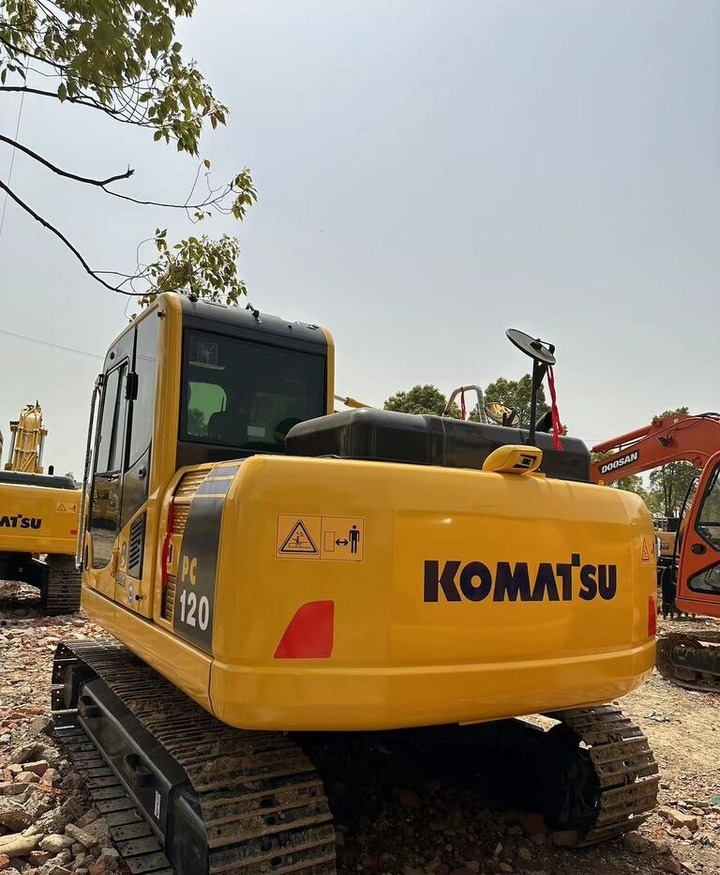 Komatsu PC120-8 - Telakaivukone: kuva Komatsu PC120-8 - Telakaivukone Komatsu PC120-8 - Telakaivukone: kuva Komatsu PC120-8 - Telakaivukone