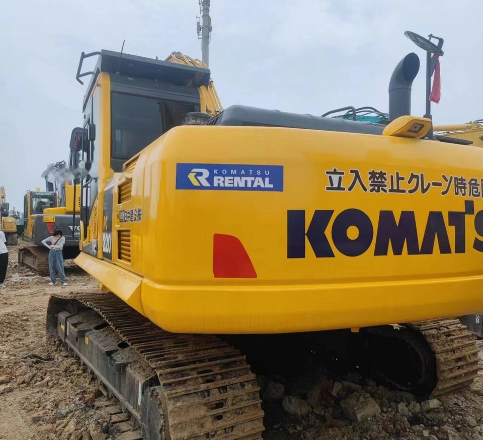 Komatsu PC220-8 - Telakaivukone: kuva Komatsu PC220-8 - Telakaivukone Komatsu PC220-8 - Telakaivukone: kuva Komatsu PC220-8 - Telakaivukone