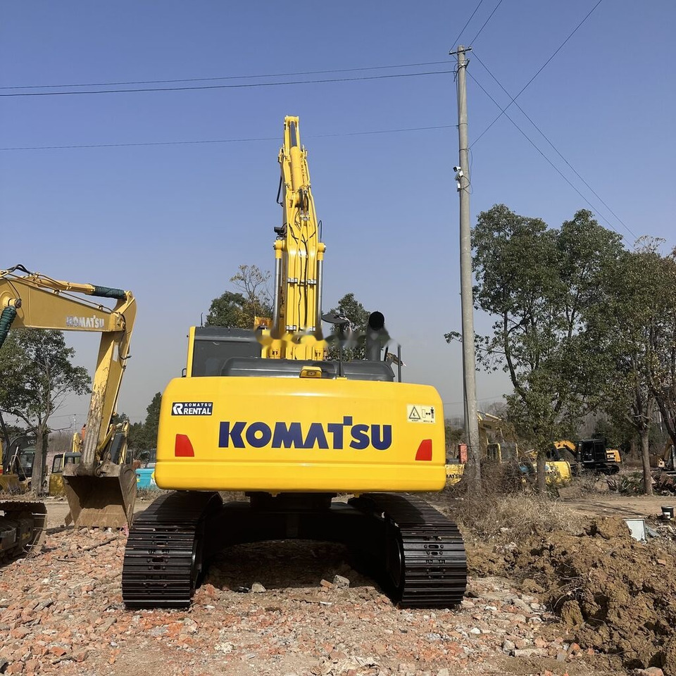 Komatsu PC240-8 - Telakaivukone: kuva Komatsu PC240-8 - Telakaivukone Komatsu PC240-8 - Telakaivukone: kuva Komatsu PC240-8 - Telakaivukone