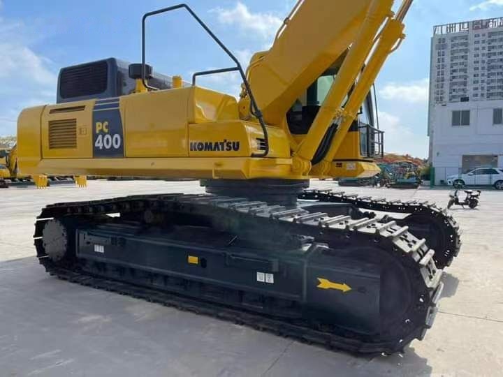 Komatsu PC300 - Telakaivukone: kuva Komatsu PC300 - Telakaivukone Komatsu PC300 - Telakaivukone: kuva Komatsu PC300 - Telakaivukone