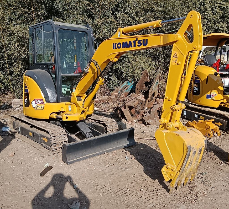 Komatsu PC30MR - Minikuormaaja: kuva Komatsu PC30MR - Minikuormaaja Komatsu PC30MR - Minikuormaaja: kuva Komatsu PC30MR - Minikuormaaja