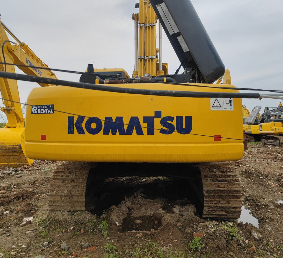 Komatsu PC350 - Telakaivukone: kuva Komatsu PC350 - Telakaivukone Komatsu PC350 - Telakaivukone: kuva Komatsu PC350 - Telakaivukone
