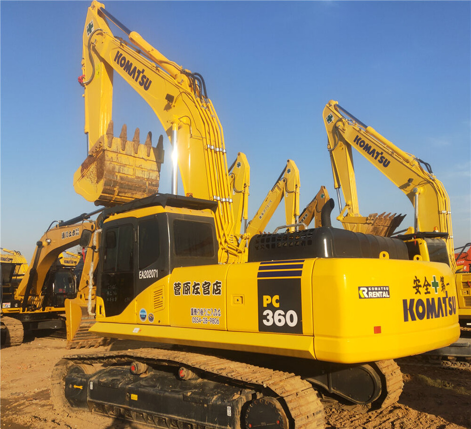Komatsu PC360 - Telakaivukone: kuva Komatsu PC360 - Telakaivukone Komatsu PC360 - Telakaivukone: kuva Komatsu PC360 - Telakaivukone