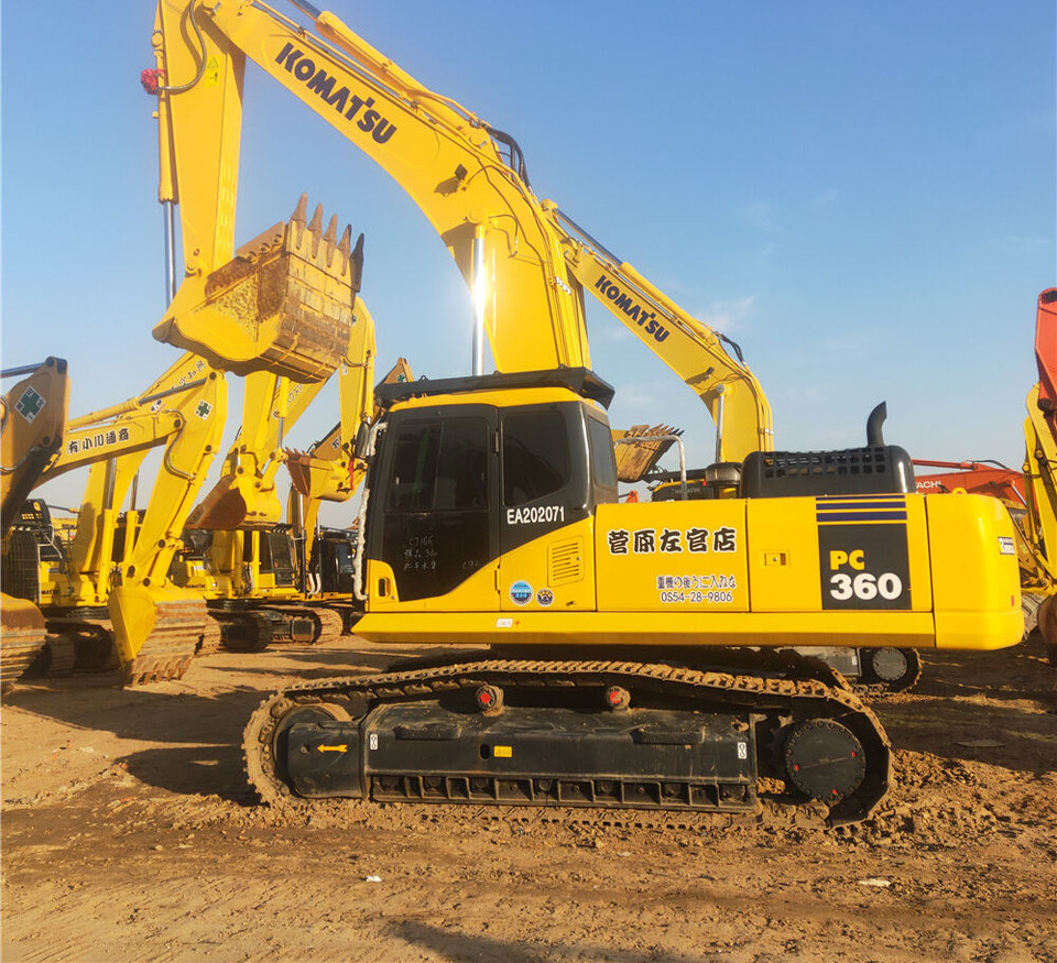 Komatsu PC360 - Telakaivukone: kuva Komatsu PC360 - Telakaivukone Komatsu PC360 - Telakaivukone: kuva Komatsu PC360 - Telakaivukone