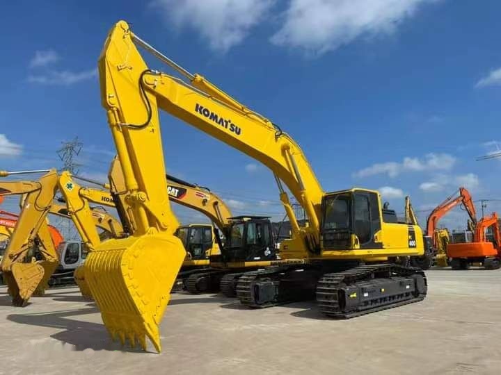 Komatsu PC400 - Telakaivukone: kuva Komatsu PC400 - Telakaivukone Komatsu PC400 - Telakaivukone: kuva Komatsu PC400 - Telakaivukone
