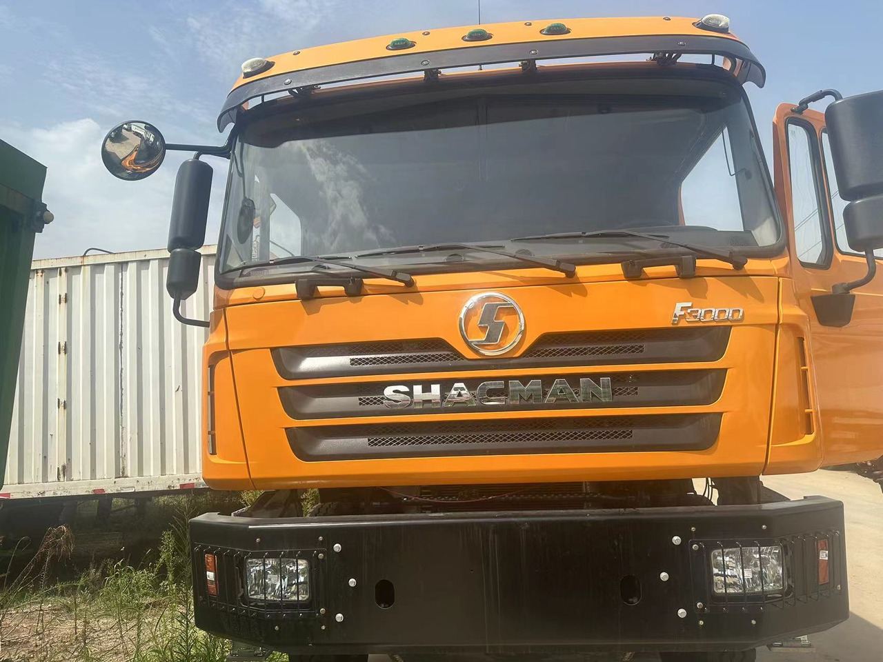 Shacman F3000 8x4 - Kippiauto kuorma-auto: kuva Shacman F3000 8x4 - Kippiauto kuorma-auto Shacman F3000 8x4 - Kippiauto kuorma-auto: kuva Shacman F3000 8x4 - Kippiauto kuorma-auto