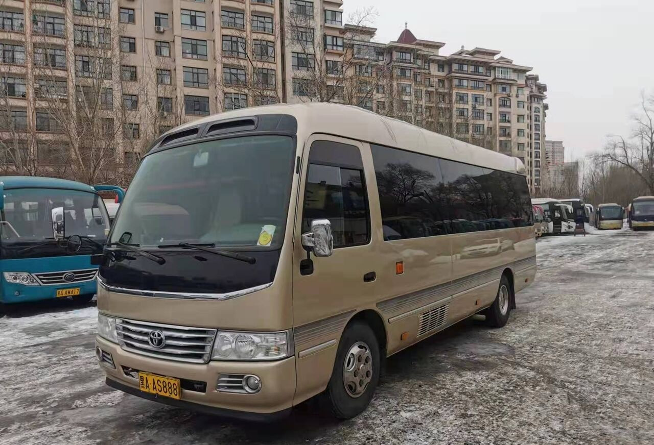 Toyota Coaster - Minibussi, Pikkubussi: kuva Toyota Coaster - Minibussi, Pikkubussi Toyota Coaster - Minibussi, Pikkubussi: kuva Toyota Coaster - Minibussi, Pikkubussi
