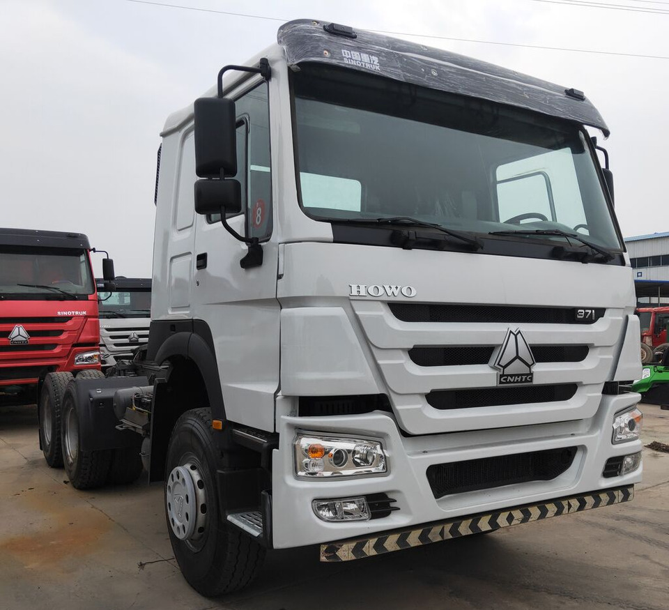 Howo 371 - Vetopöytäauto: kuva Howo 371 - Vetopöytäauto Howo 371 - Vetopöytäauto: kuva Howo 371 - Vetopöytäauto