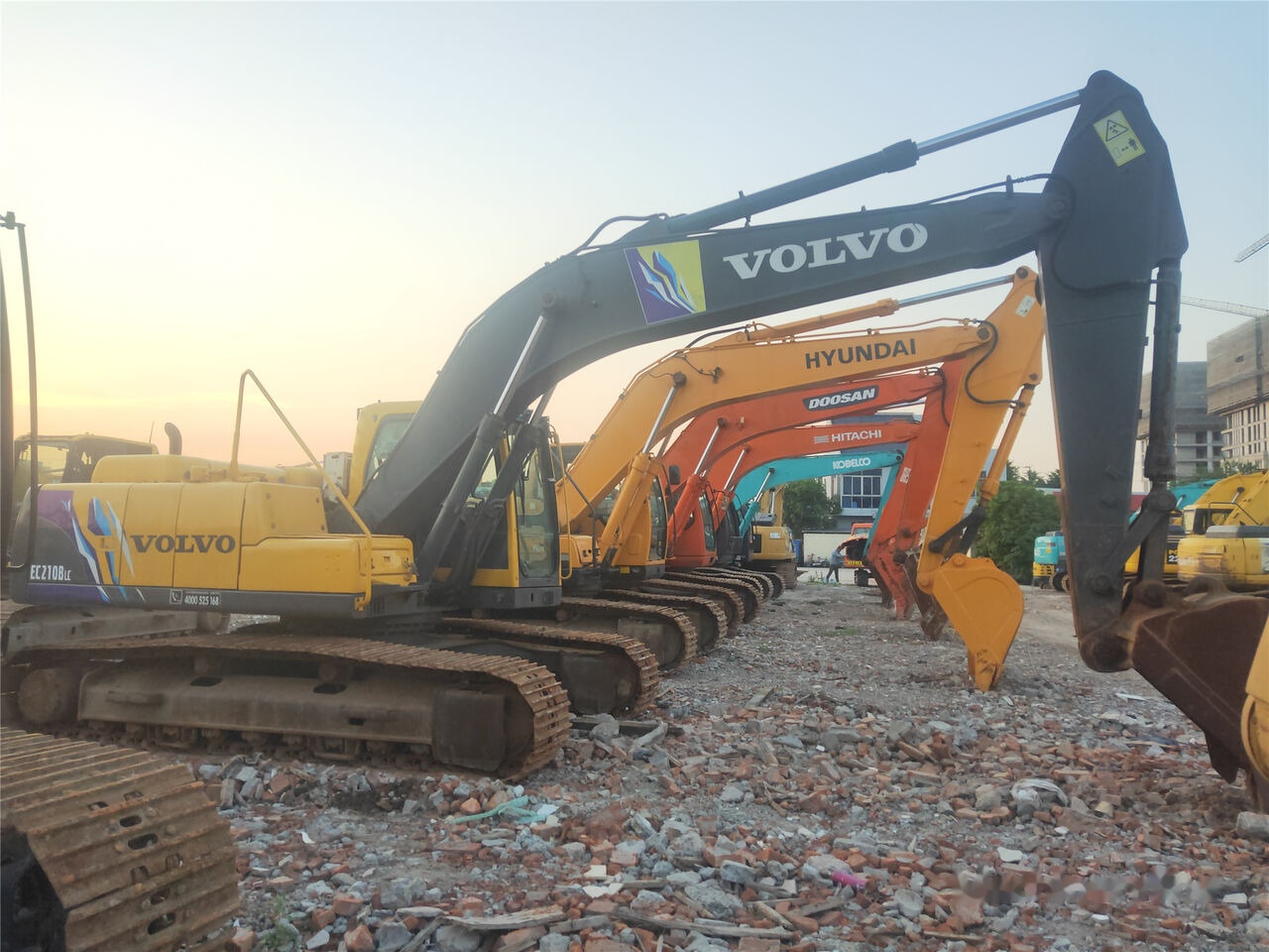 Volvo EC210BLC - Telakaivukone: kuva Volvo EC210BLC - Telakaivukone Volvo EC210BLC - Telakaivukone: kuva Volvo EC210BLC - Telakaivukone