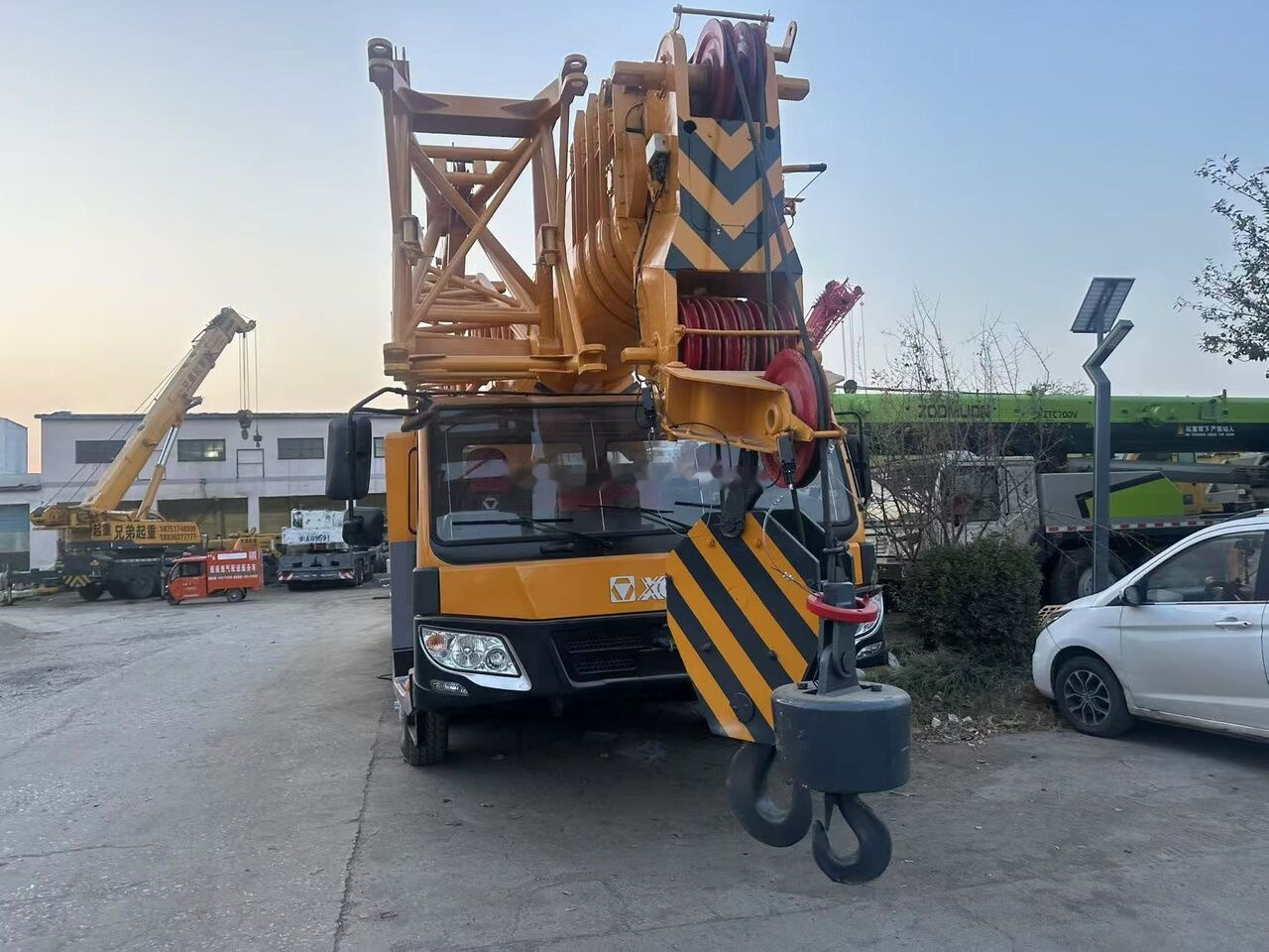 XCMG XCT100 - Ajoneuvonosturi: kuva XCMG XCT100 - Ajoneuvonosturi XCMG XCT100 - Ajoneuvonosturi: kuva XCMG XCT100 - Ajoneuvonosturi