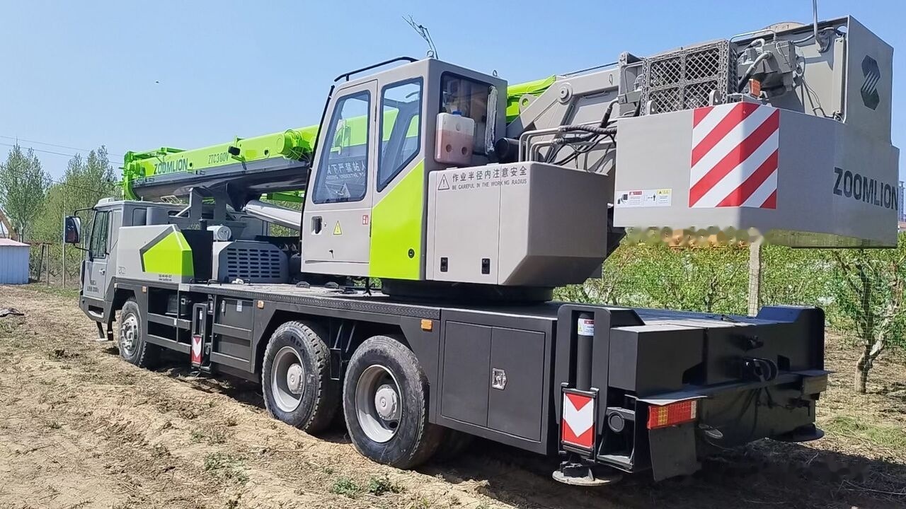 Zoomlion ZTC300V Crane - Ajoneuvonosturi: kuva Zoomlion ZTC300V Crane - Ajoneuvonosturi Zoomlion ZTC300V Crane - Ajoneuvonosturi: kuva Zoomlion ZTC300V Crane - Ajoneuvonosturi