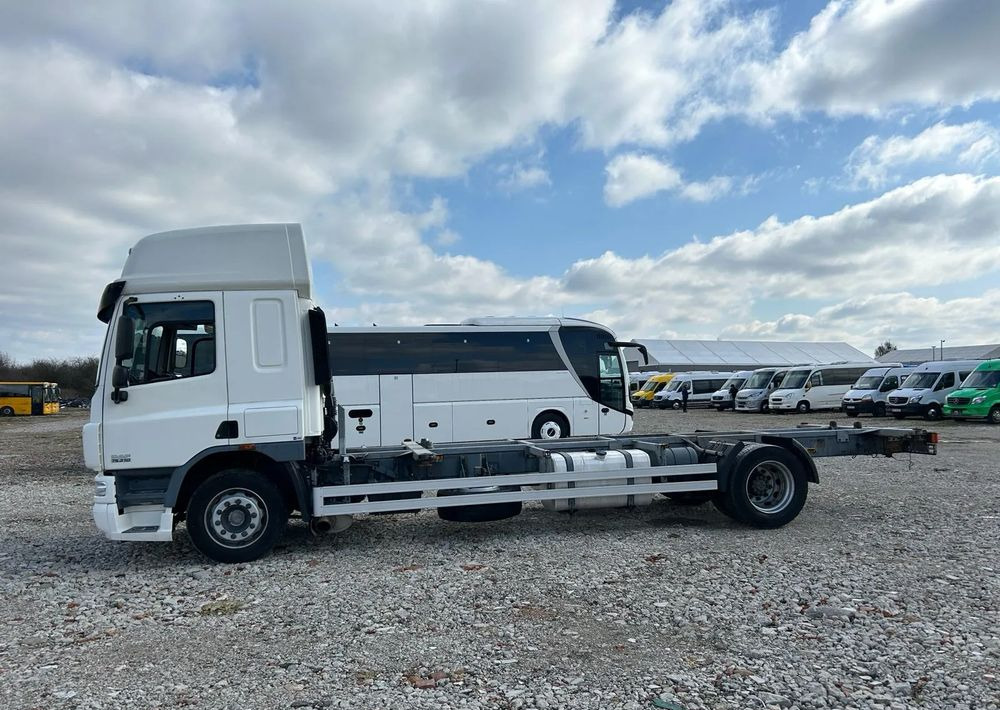 DAF CF75.310 - Kuorma-auto alusta: kuva DAF CF75.310 - Kuorma-auto alusta DAF CF75.310 - Kuorma-auto alusta: kuva DAF CF75.310 - Kuorma-auto alusta